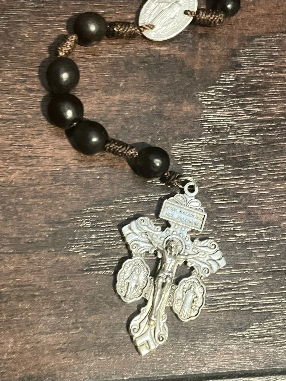 Men's Black Wooden Rosary feat. Our Lady Of The Miraculous Medal with Crucifix
